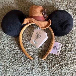 BNWT Indiana Jones shopDisney Ears